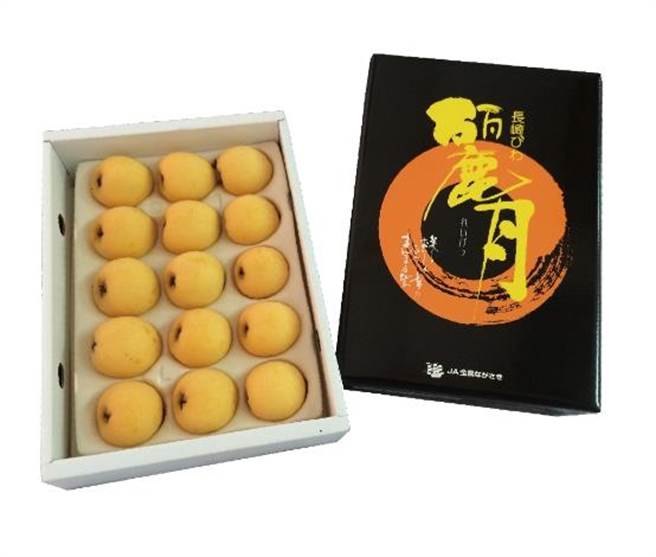 Breeze Super日本长崎丽月枇杷，每盒2000元。（微风提供）