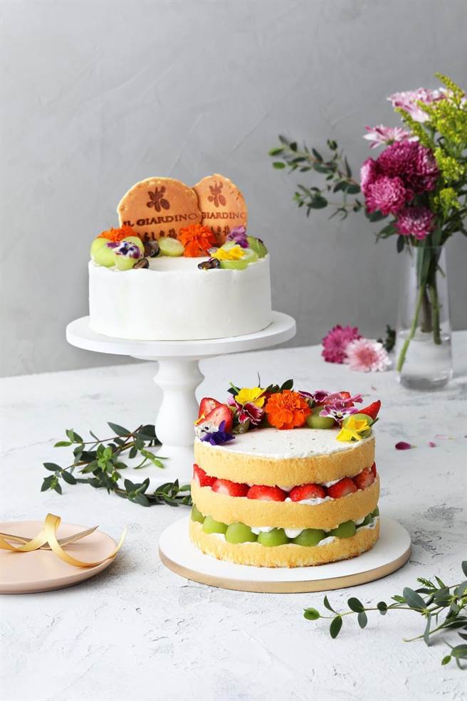 Breeze SuperIL Giardino MammaMia冰淇淋蛋糕，招牌红心芭乐十桑葚起司蛋糕，6吋，原价1680元、预购优惠价1,580元；IL Giardino花果珠宝盒裸蛋糕，伯爵茶／香草蛋糕体十季节水果+食用花+日本食用金箔，6吋，原价1280元、预购优惠价1180元。（微风提供）