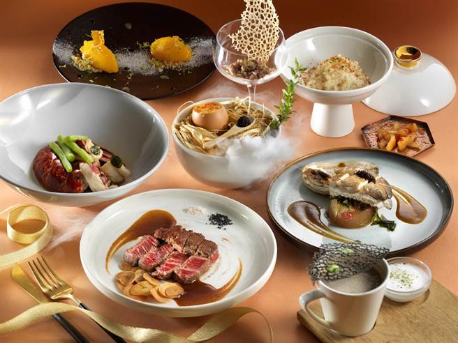 微风南山犇极上日本A5和牛龙虾双人套餐7580元起，活动期间点选此套餐赠House Wine或软性饮料2杯、价值680元。（微风提供）（禁止酒驾 未成年请勿饮酒）