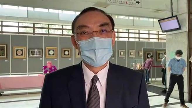 法務部長蔡清祥表示，投入北宜東等地相關單位的人力偵辦太魯閣號事故，儘速釐清案情。（廖素慧攝）