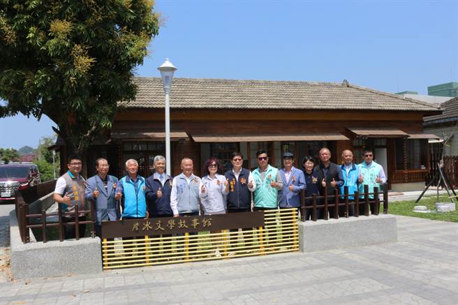 苗栗县卓兰镇「客家詹冰故事文学馆暨饶平客语园区」，6日举办启用仪式。（巫静婷摄）