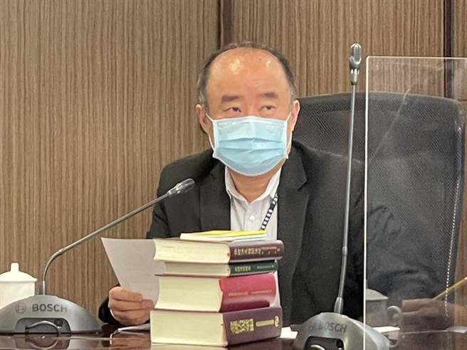 （保險局副局長張玉煇公布太魯閣事故最新保險理賠統計。圖／魏喬怡）