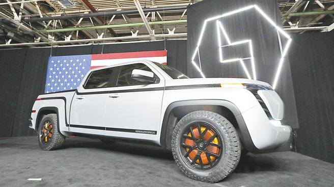 美國四家電動車新創公司在上市的第一個法說會，便各自宣布利空消息，引發股價重挫，跌幅深達一至二成。圖／美聯社