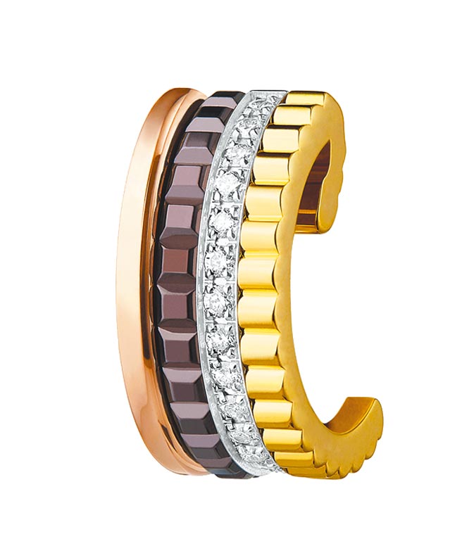 Boucheron经典Quatre Classique系列耳夹，黄金、白金、玫瑰金、棕色PVD、钻石，7万500元。（Boucheron提供）