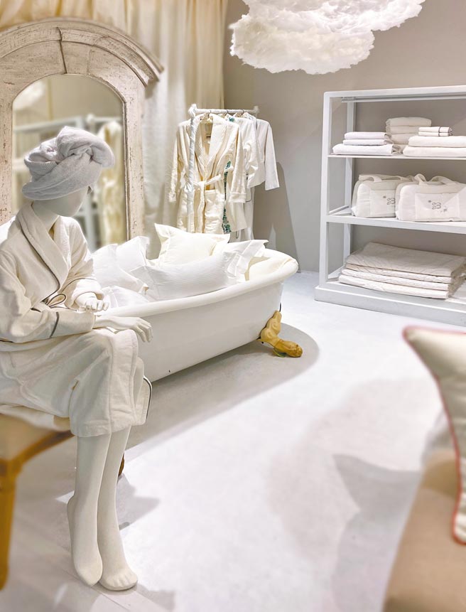 宽庭仓库「白的一百种姿态」期间限定主题展区，即日起至12日免费入场预约。（宽庭美学 KUAN’S LIVING提供）