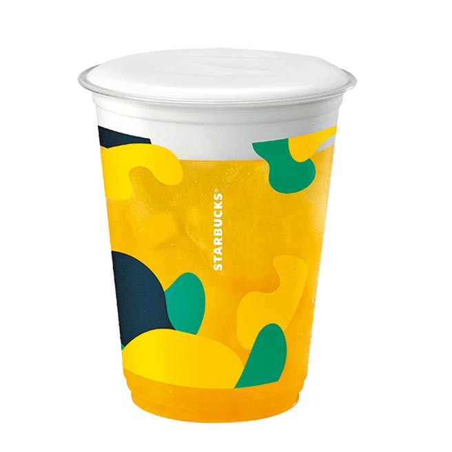 星巴克夏日新品新鮮登場，主打款「夏日蜜香鳳梨青茶」大杯135元。（星巴克提供）