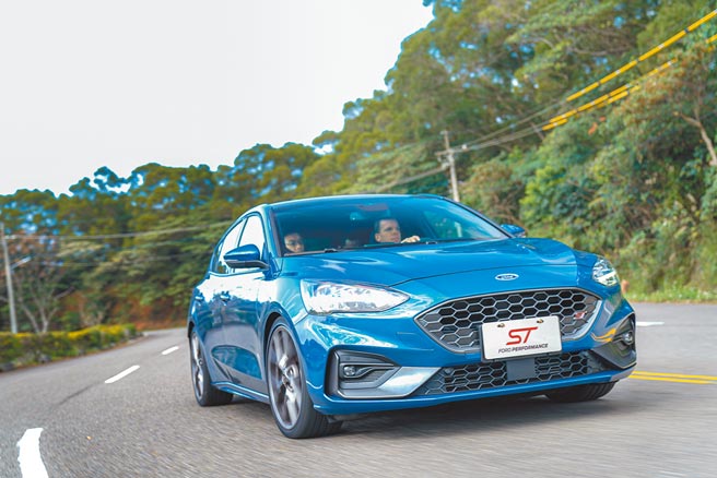 Ford Focus等待美好专案自即日起至月底，若完成下订并候车逾3个月，将获得原厂6年保固。（福特六和提供）