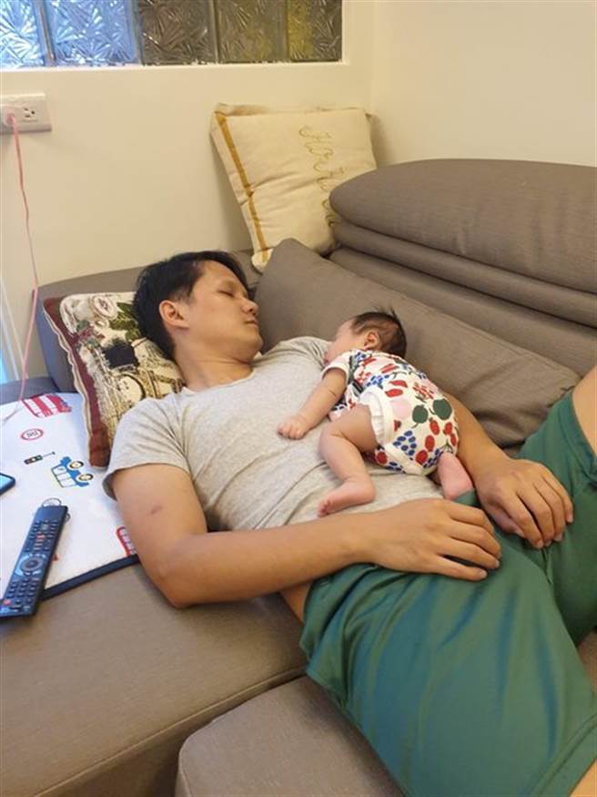 不少网友看到照片后也直呼「真的好粉嫩」。（图／翻摄自PTT）