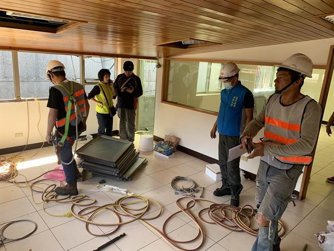 新北市府公安小组今拆除涉案违章建筑。（新北市永和警分局提供）