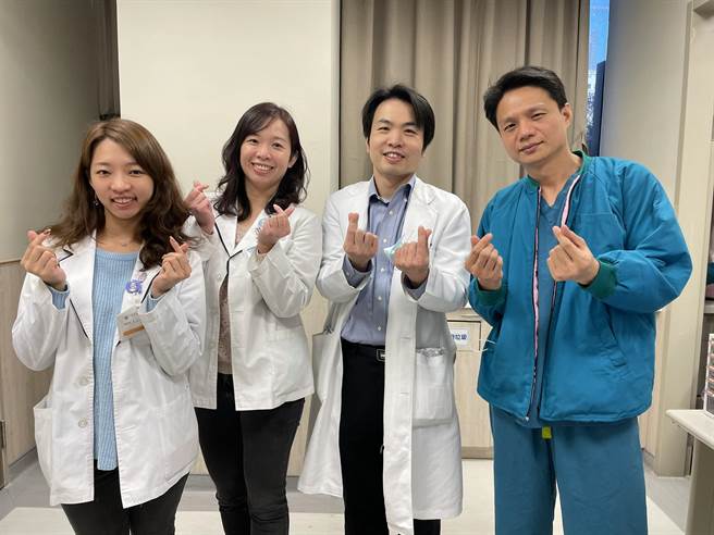 中国医药大学新竹附设医院日前完成创院以来，首例器官捐赠案例，也感谢捐赠者遗爱人间，使更多患者有新生机会。（庄旻静摄）