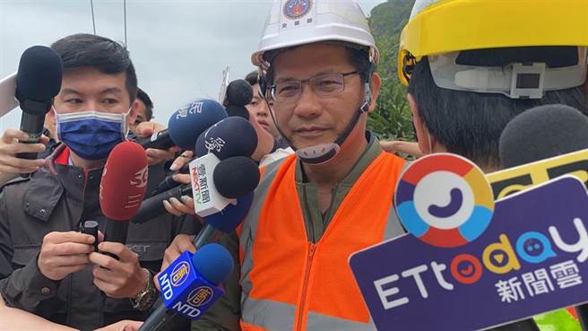 交通部長林佳龍今稍早也在立法院表示，應該用企業經營理念去改善台鐵，把它變成一個公司，這不是交通部能自己處理，而是要府院支持，才能幫台鐵走出一條路。（圖／記者羅亦晽攝影）