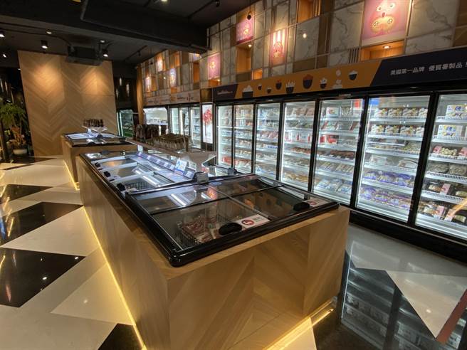 大鼎冷链公司实体门市展示保鲜食材。（廖素慧摄）