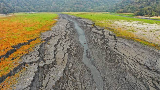 日月潭乾旱景象。（Ken Liao授权提供，请勿翻摄）