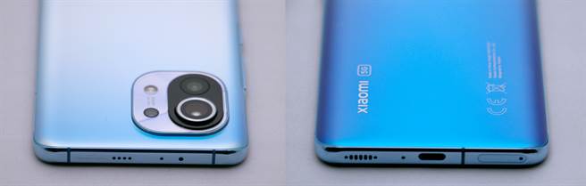 小米11底部与顶端。（黄慧雯摄）
