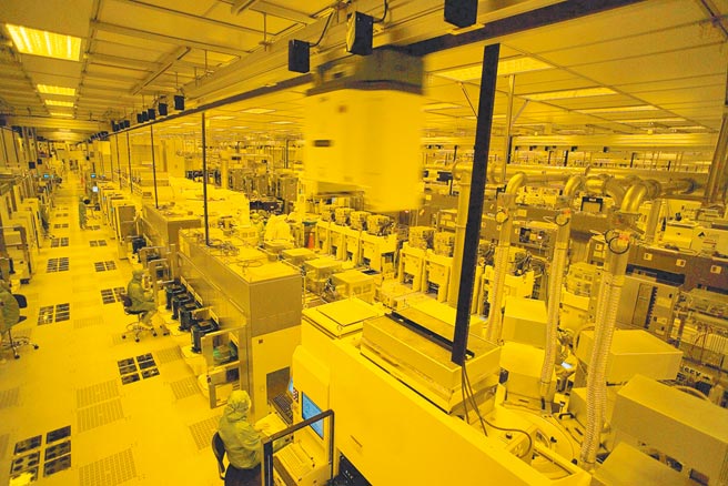台積電12吋晶圓廠房內部生產過程。（台積電提供）