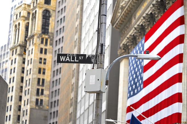 美国财政部长叶伦呼吁世界各国应共同设定全球最低企业税率，以提高各国企业所得税收入，防止跨国企业将利润转移至低税区或者逃避纳税义务。（新华社）