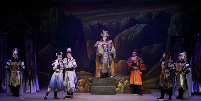 明華園總團青年軍挑大樑的青春劇作《流星》，將於4月17、18日於新營文化中心演藝廳登場。（台南市文化局提供／劉秀芬台南傳真）