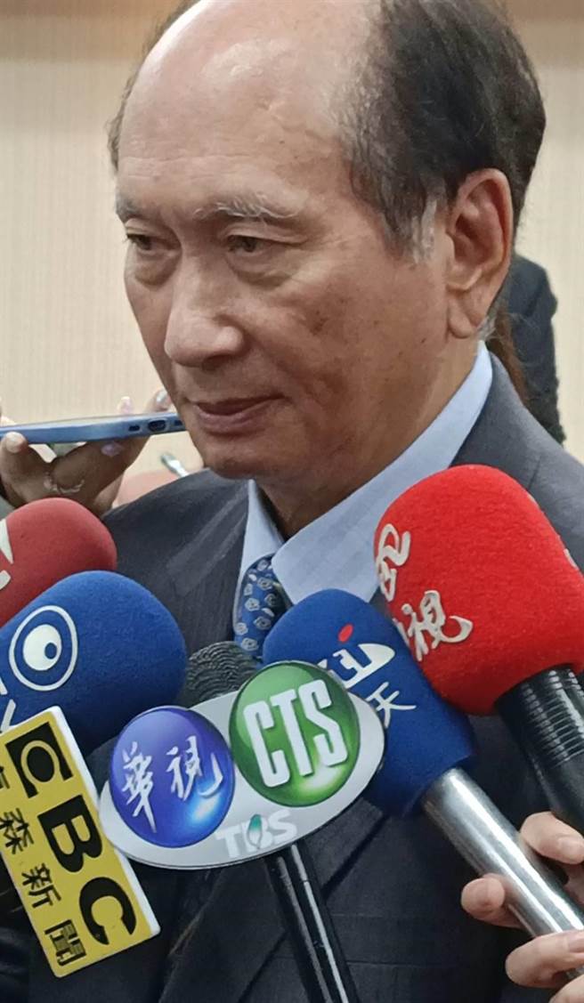 公共工程委员会主委吴泽成。(简立欣摄)