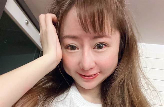 T妹对于现代人把省钱当炫耀感到不解。（图／Tiffany T妹脸书）