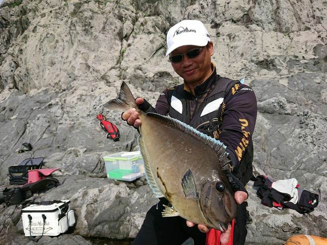 基隆市政府舉辦「2021基隆嶼國際磯釣賽」延至24、25日。（基隆市政府提供／陳彩玲基隆傳真）