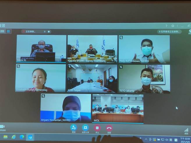 今天零付費會議由我勞動部、外交部、駐印代表處、印方勞工部秘書長Anwar Sanusi、印方海外勞工保護局局長Benny、印尼衛生部、印尼貿易部等部會採視訊召開。（勞動部提供／林良齊台北傳真）
