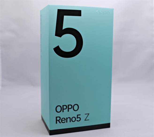 OPPO Reno5 Z包装盒。（黄慧雯摄）