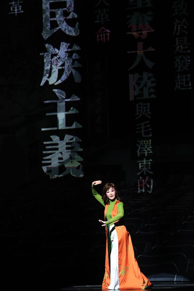 國家文藝獎得主魏海敏將在獨角戲《千年舞臺，我卻沒怎麼活過》搬演自己的故事，梳理生命歷程。（劉宗龍攝）