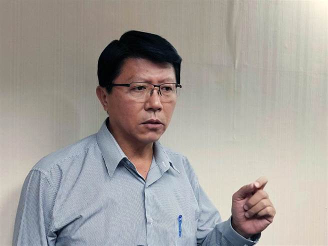 国民党副秘书长谢龙介接受《中时新闻网》访问时怒轰：「把派系利益看的比人命重要，真的是把我们人民当刍狗！」