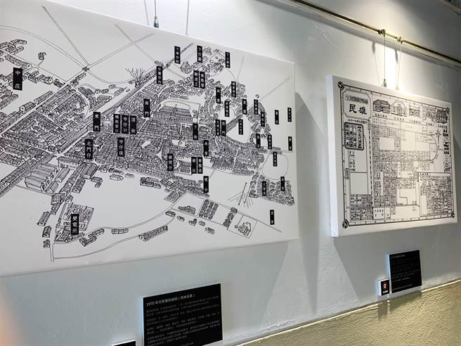 国家广播文物馆的「记『疫』记『忆』」特展，展出吴嘉文手绘歷史街景、民雄市场职业别明细图等。（吕妍庭摄）