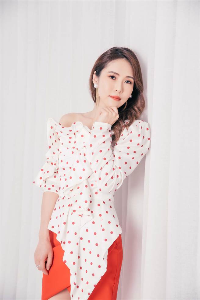 吳申梅即將推出新專輯。（音圓唱片提供）