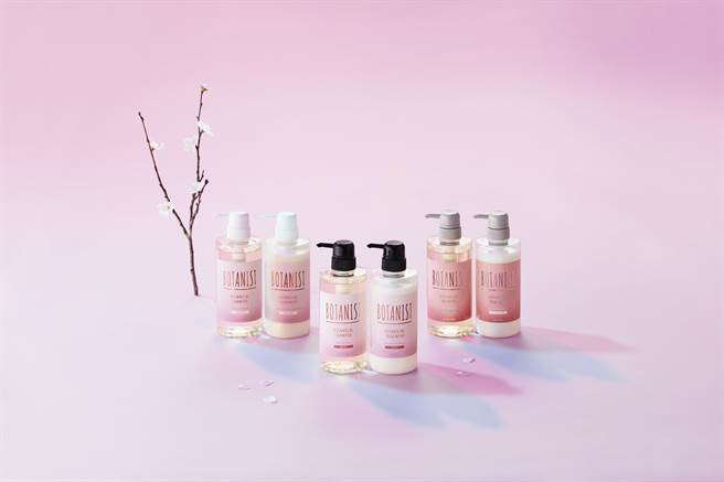 BOTANIST植物性春樱系列推出3种洗润组合。（图／品牌提供）