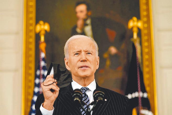 拜登政府正在「校準」對台灣安全的政策，是否將安全承諾從「戰略模糊」調整為「戰略清晰」將是關鍵。（圖／路透）