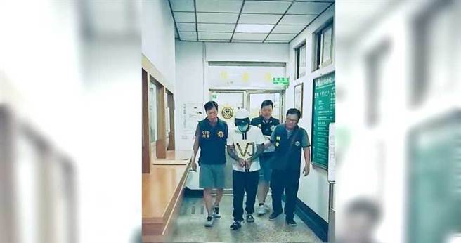 高雄骆姓男子去年7月间狠心勒死才新婚4个月的枕边人，被警方缉捕归案。（图／读者提供）