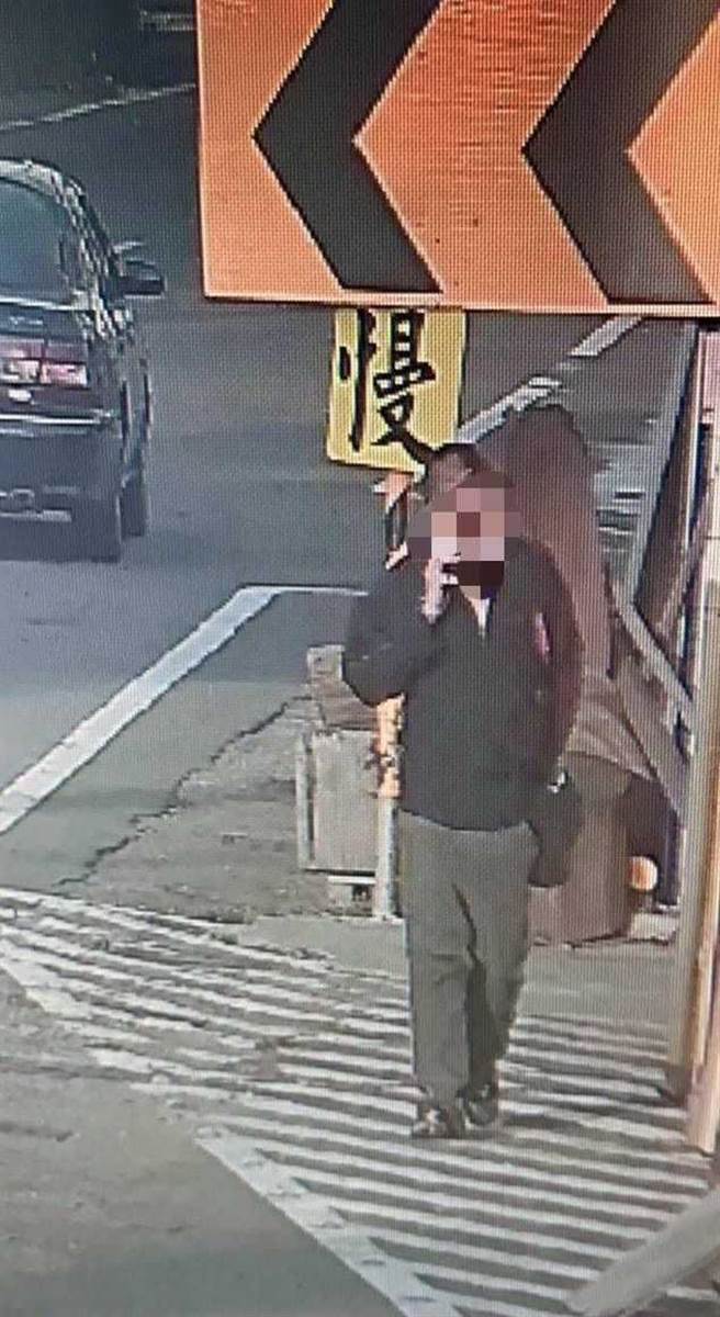 骆男逃亡时，曾驾车自撞电线杆，随后又逃往汽车旅馆吸毒落网。（图／读者提供）
