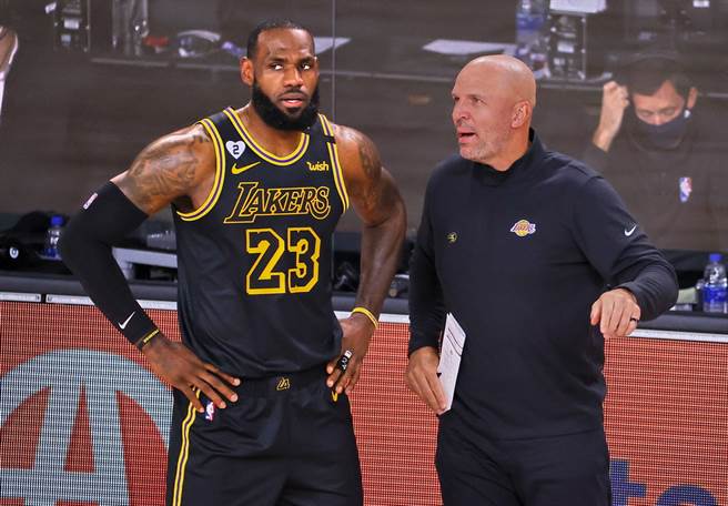 湖人助教奇德大爆北京奧運期間，布萊恩遲到引發詹姆斯不滿的往事。(美聯社)