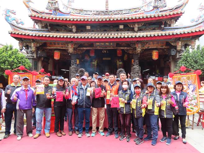 全国唯一进香潦溪今年特授证，南瑶彰化妈8天7夜百年古香路万人报名。（吴敏菁摄）