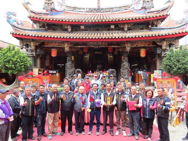 全国唯一进香潦溪今年特授证，南瑶彰化妈8天7夜百年古香路万人报名。（吴敏菁摄）