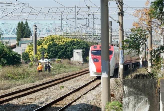 台鐵西幹線烏日站附近一男子遭普悠瑪列車輾過慘死。(示意圖/中時資料庫)