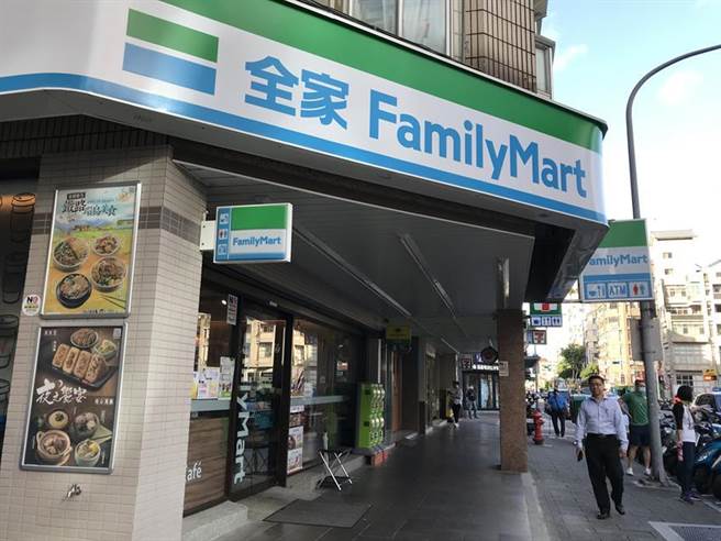 （全家3月合併营收首次突破70亿大关，达71.85亿元，年增7.26％。图／刘馥瑜）