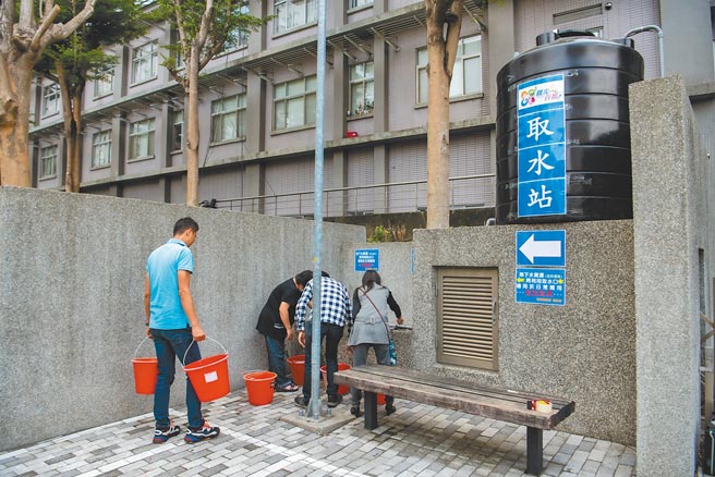 南投县政府设取水站，供民眾自行取用。（南投县政府提供／廖志晃南投传真）