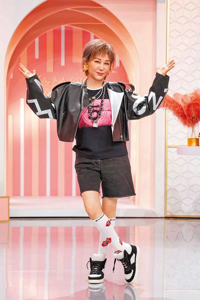 藍心湄昨談及過年前在浴室滑倒的傷勢。（TVBS提供）