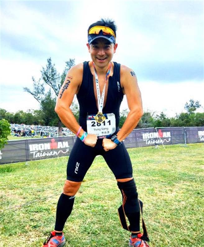 40岁开始跑三铁，岑永康要证明他还很年轻。(图/岑永康、康健杂志提供）