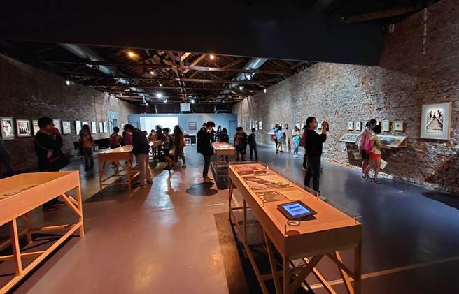 萧壠文化园区「焦点摄影家－许渊富」特展，欢迎对摄影艺术有兴趣的朋友参观。（台南市文化局提供／刘秀芬台南传真）