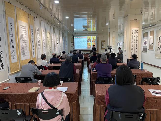 苗栗县政府办理「2019年至2020年苗栗县狮山前山地区宗教文物普查暨调查研究计画」，10日上午在狮头山劝化堂艺文展览馆举办成果发表会。（苗栗县政府文观局提供／巫静婷苗栗传真）