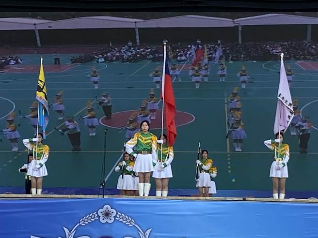 22支学生仪队参赛队伍训练多时，每队都使出浑身解数角逐。（卢金足摄）