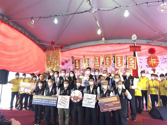 东区公所准备1000个口罩，将送给参加绕境的民眾。（台中市东区公所提供／张妍溱台中传真）