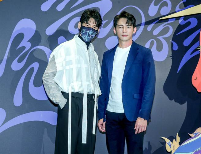 溫昇豪（右）和林柏宏今出席《火神的眼淚》於金馬奇幻影展首映會。（粘耿豪攝）