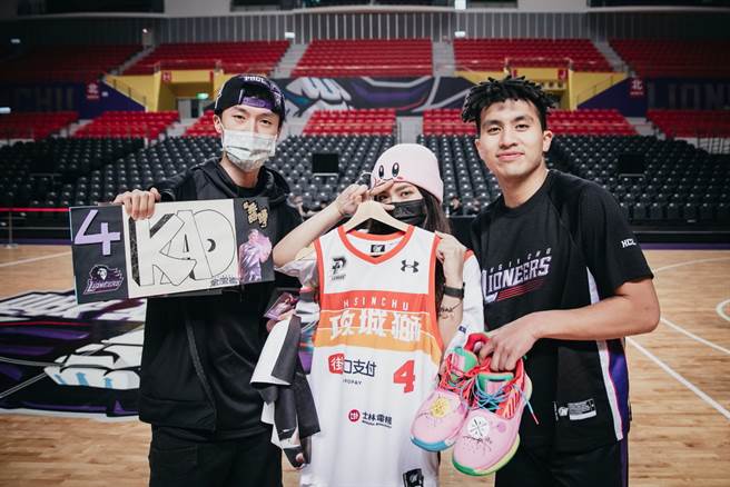 攻城狮球星高国豪的装备以39000元高价售出。(攻城狮提供)