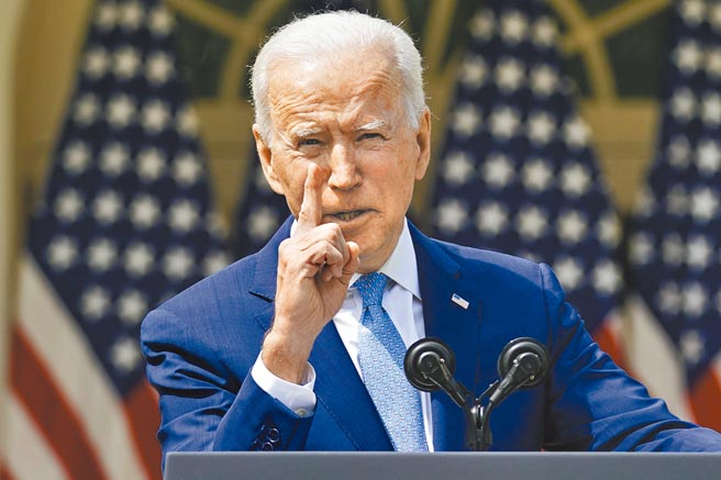 美国总统拜登，8日被迫祭出第一波加强枪枝管制的措施，其中一个重点是打击「幽灵枪枝」。（美联社）