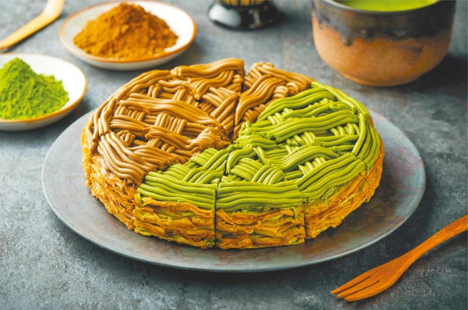 全聯We Sweet x 一○八抹茶茶廊「醇濃抹茶焙茶千層」，每盒10入約525g，599元。（全聯提供）